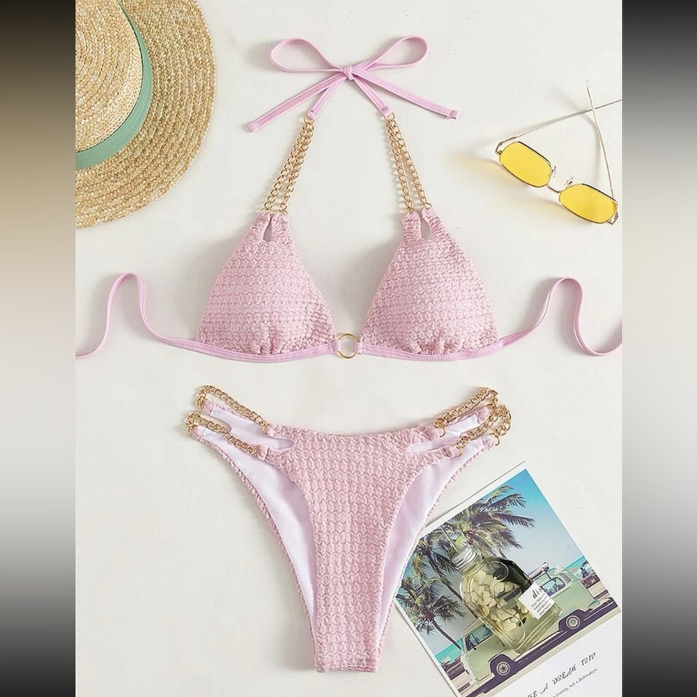 Pink bikini with chain decor